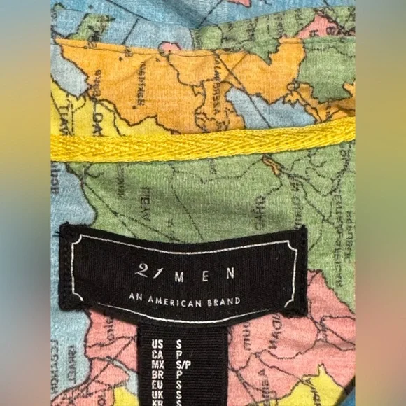 EUC 21 MEN Blue Map of the World AOP Button Down size small - Picture 8 of 8